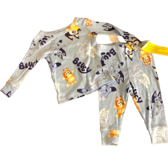 BLUEY 2-Piece Snug Fit Pajama Set Size 12 Months - Picture 8 of 8